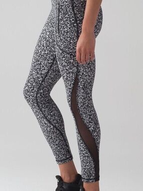Lululemon Sole Training. Black and White Printed Mesh-Insert Leggings